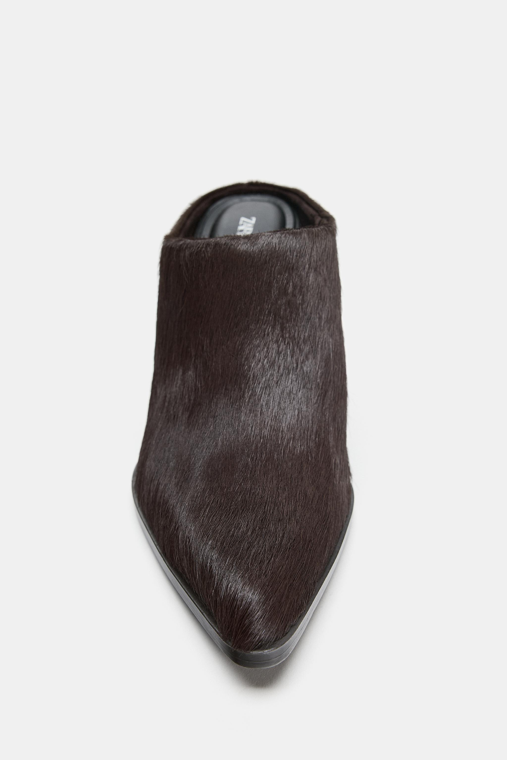 MULES À TALONS EN CUIR AVEC EFFET FOURRURE